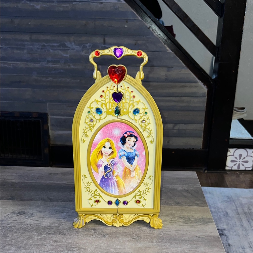 Disneyland Jewelry Box princess battery operated